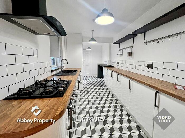 3 Bedroom Terraced House To Rent In Reginald Street, Luton, LU2