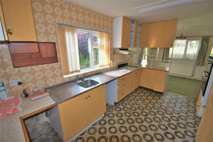 2 Bedroom Semi-Detached Bungalow For Sale In Belton Grove, Birchencliffe, Huddersfield, HD3