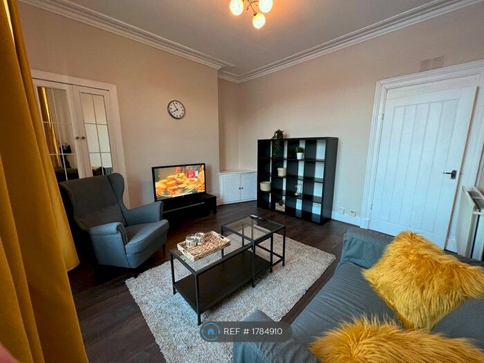 2 Bedroom Flat To Rent In Holland Street, Aberdeen, AB25