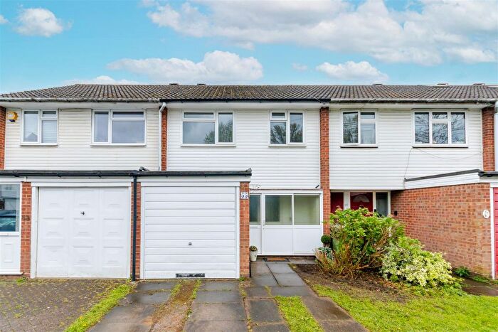3 Bedroom Terraced House For Sale In Lawrence Drive, Ickenham, UB10