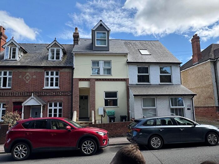 3 Bedroom Flat For Sale In London Road, Wokingham, RG40