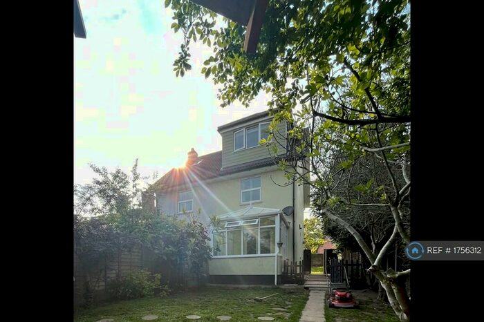 3 Bedroom Semi-Detached House To Rent In Acton Lane, Sudbury, CO10