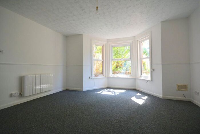 1 Bedroom Flat To Rent In Clarendon Road, Cliftonville, CT9