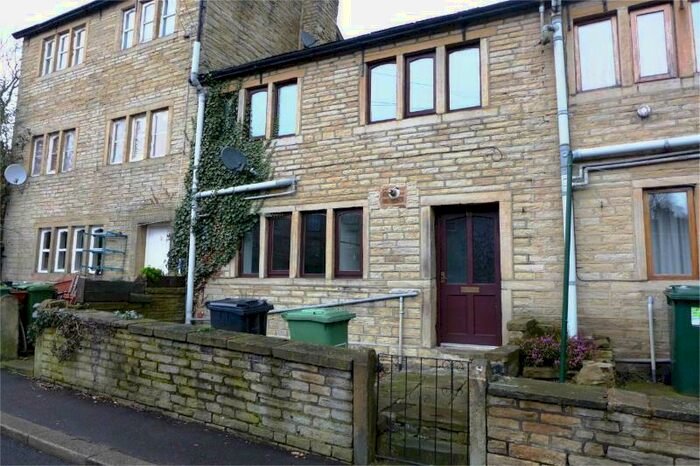 2 Bedroom Cottage To Rent In Grove Street, Longwood, Huddersfield, HD3