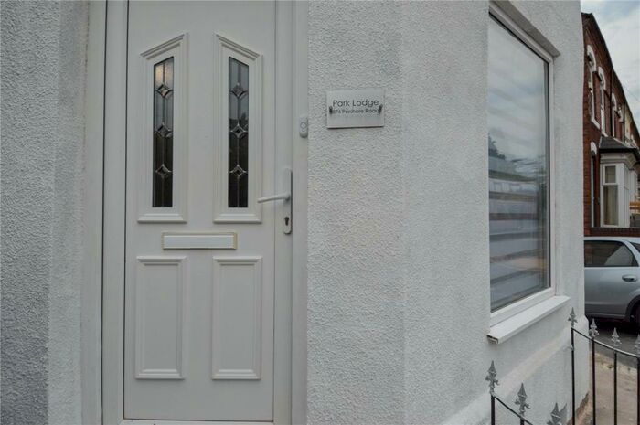 3 Bedroom End Of Terrace House To Rent In Pershore Road, Selly Park, Birmingham, West Midlands, B29