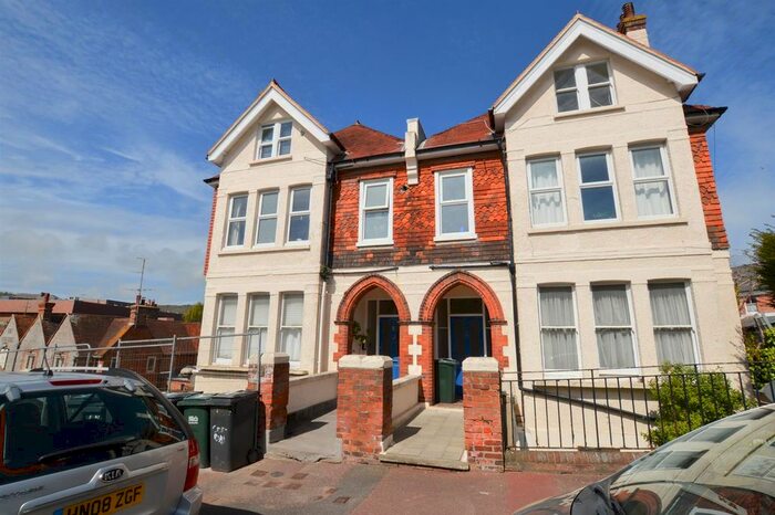 1 Bedroom Flat To Rent In Moat Croft Road, Eastbourne BN21