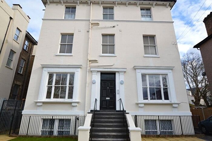 2 Bedroom Flat To Rent In Lennard Road, Croydon, CR0