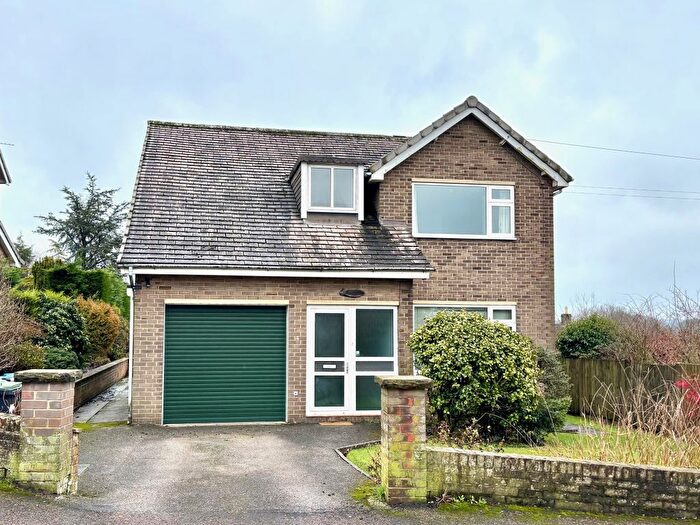 3 Bedroom Detached House For Sale In Highfield Drive, Matlock, DE4