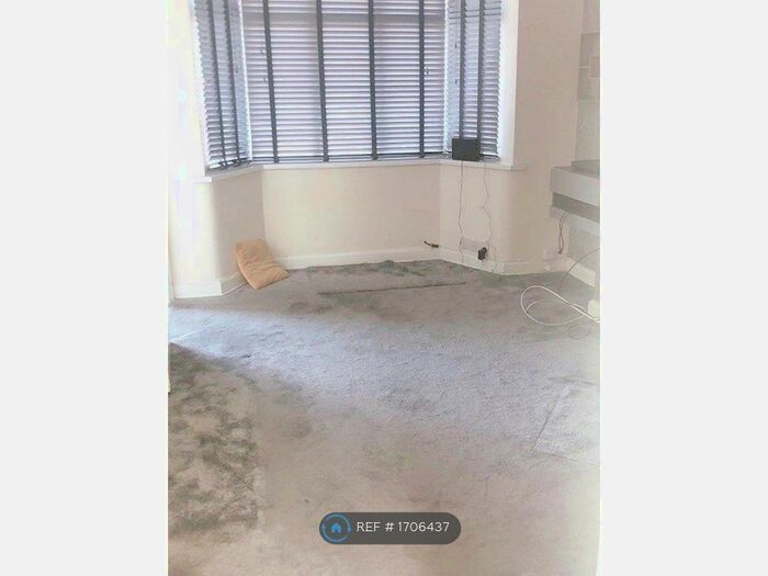 2 Bedroom Semi-Detached House To Rent In Ryde Park Road, Rednal, Birmingham, B45
