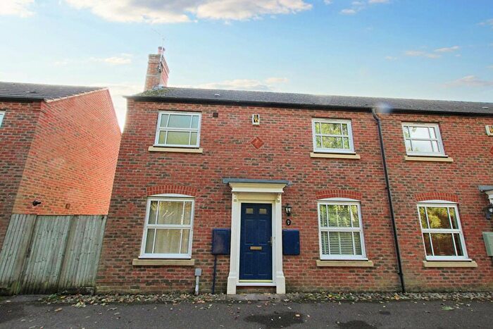 2 Bedroom Semi-Detached House To Rent In Wixon Path, Aylesbury, HP19