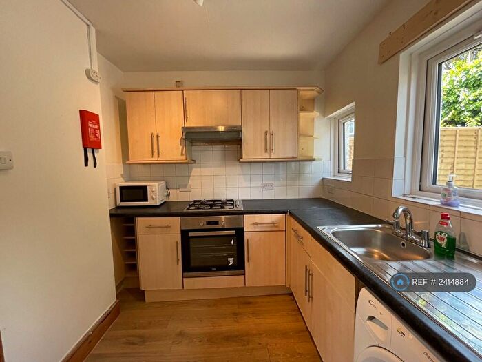 3 Bedroom Semi-Detached House To Rent In Aster Road, Southampton, SO16