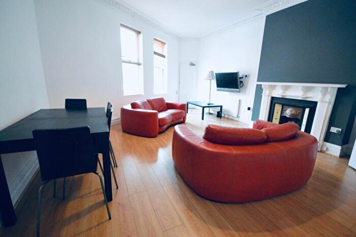 5 Bedroom House To Rent In Smithdown Road, Liverpool, L15