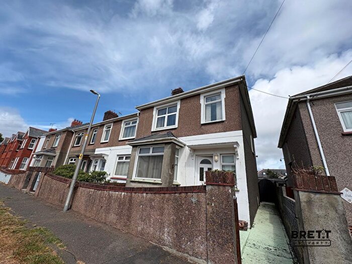 3 Bedroom End Of Terrace House For Sale In Hayston Avenue, Hakin, Milford Haven, Pembrokeshire., SA73