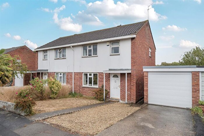 3 Bedroom Semi-Detached House For Sale In Minsmere Road, Keynsham, Bristol, BS31