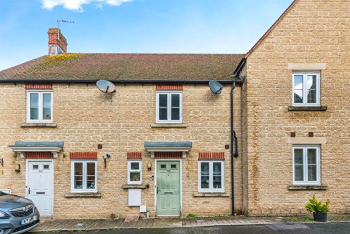 2 Bedroom Terraced House For Sale In Boundary Way, Carterton, OX18