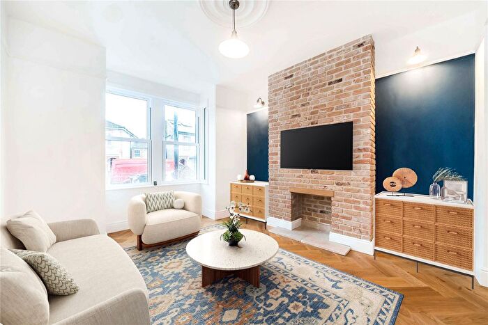 4 Bedroom Terraced House For Sale In Grove Road, London, E17