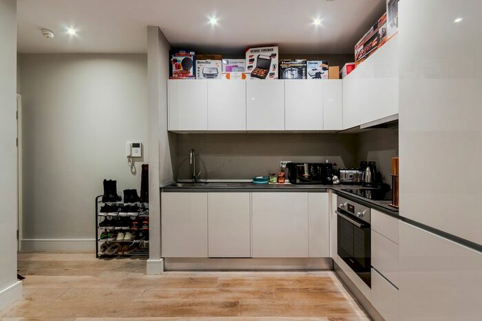 1 Bedroom Flat To Rent In Parway, Chelmsford, CM0