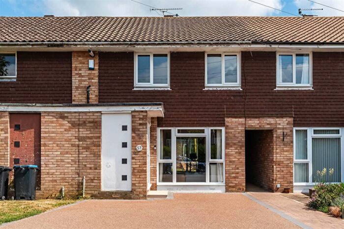 3 Bedroom Terraced House For Sale In Home Park, Hurst Green, RH8