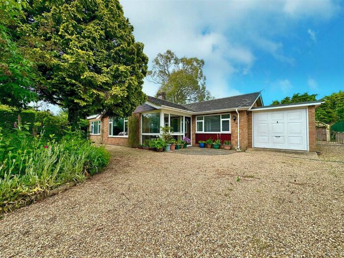 3 Bedroom Detached Bungalow For Sale In Whimpwell Green, Happisburgh, NR12