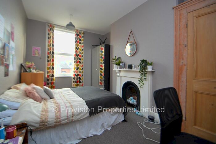 5 Bedroom Terraced House To Rent In Ridgeway Terrace, Woodhouse, Leeds, LS6