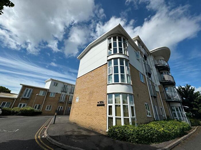 Studio To Rent In Castle Lane West, Bournemouth, BH8