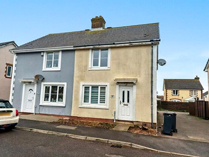 3 Bedroom Property To Rent In Drake Avenue, Chickerell, Weymouth, DT3