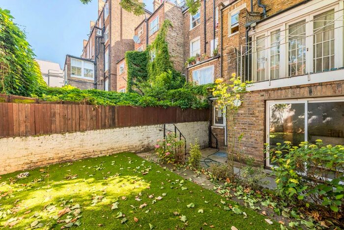 3 Bedroom Flat To Rent In Colville Road, Westbourne Grove, London, W11