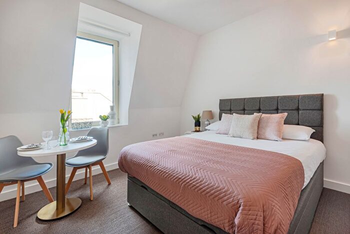 Studio To Rent In Staines Road, Hounslow, TW3