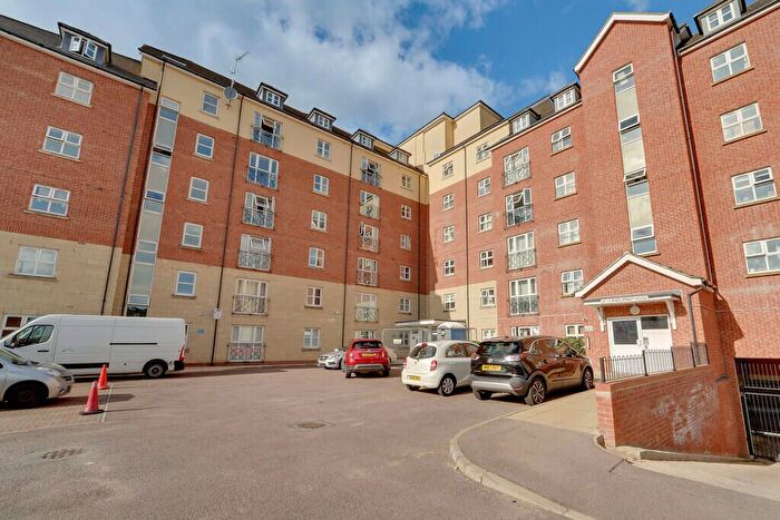 2 Bedroom Flat For Sale In Palgrave Road, Bedford, MK42