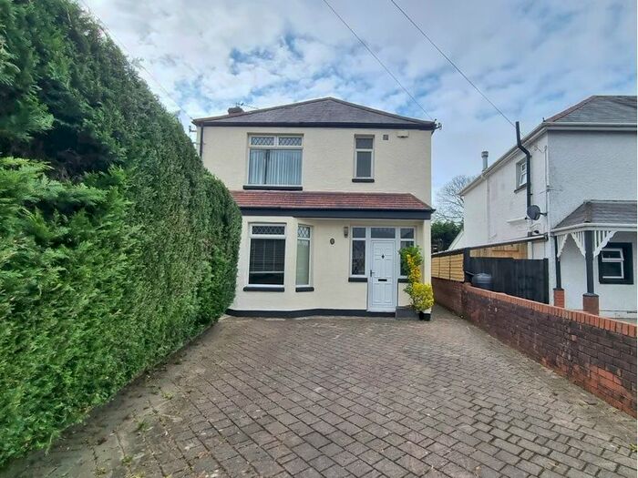 3 Bedroom Detached House To Rent In Ty Wern Road, Heath, Cardiff, CF14