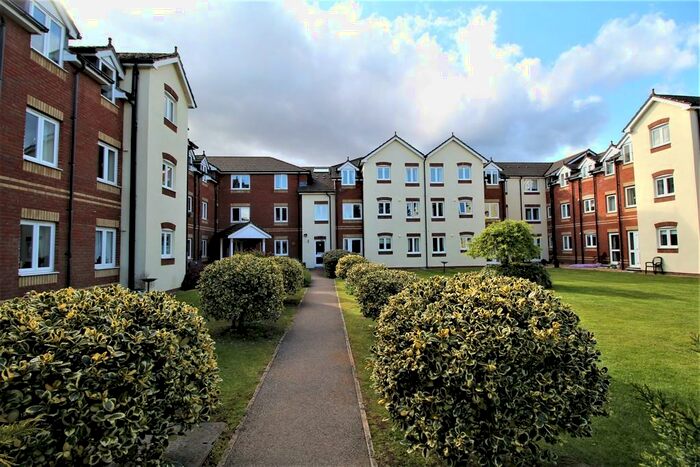1 Bedroom Apartment To Rent In Ackender Road, Alton, Hampshire, GU34