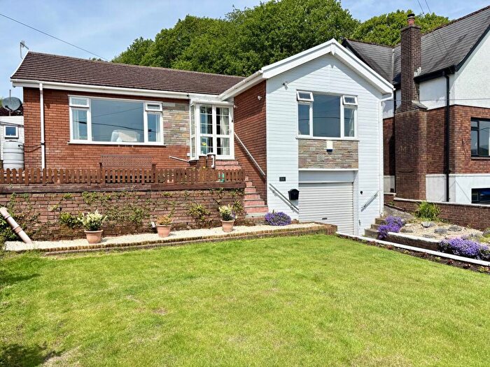 3 Bedroom Detached Bungalow For Sale In New Road, Gellinudd, Pontardawe, Swansea., SA8