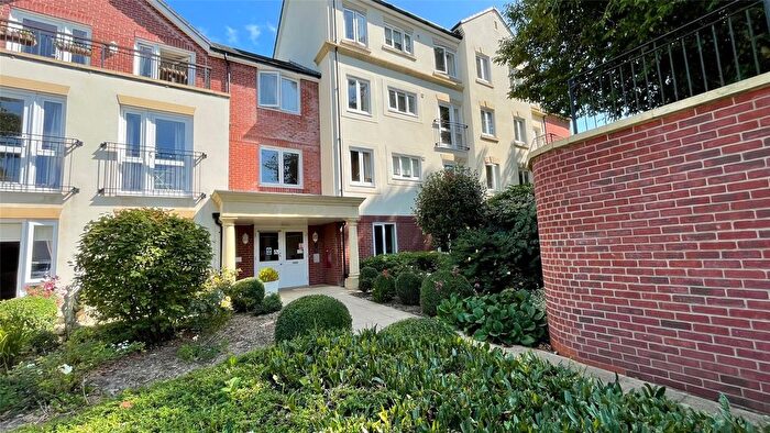 2 Bedroom Flat For Sale In Langford Road, Honiton, Devon, EX14