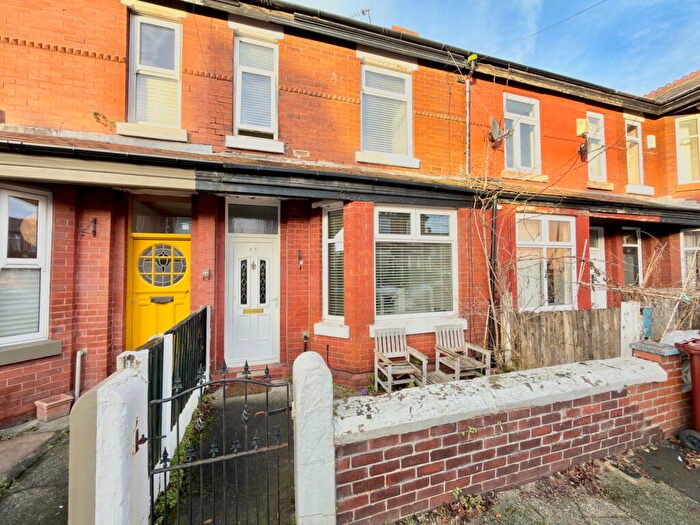 3 Bedroom Semi Detached House For Sale In Langdale Avenue, Levenshulme, Manchester, M19
