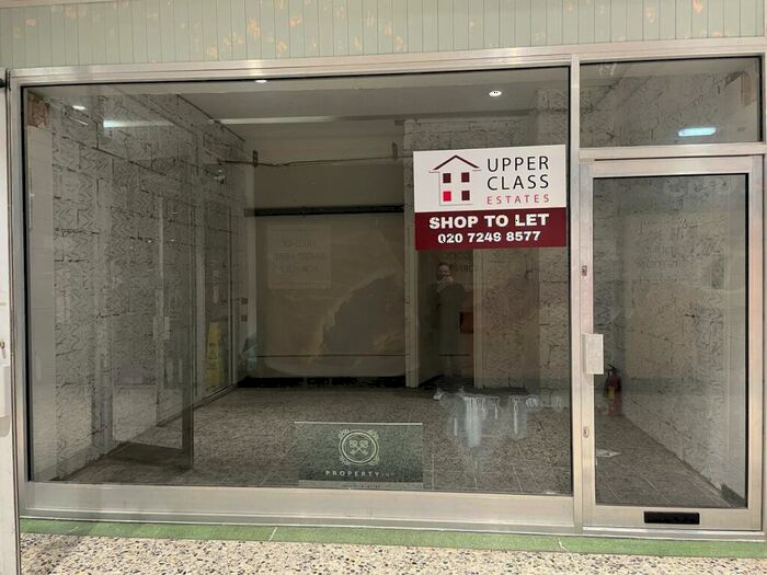 Commercial Property To Rent In Market Place, Romford, RM1