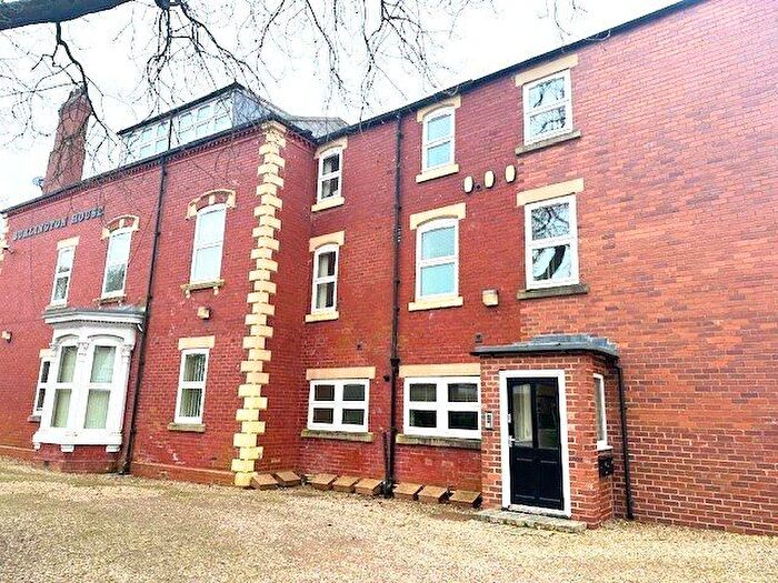 2 Bedroom Flat For Sale In Yarm Road, Eaglescliffe, Stockton-On-Tees, Durham, TS16