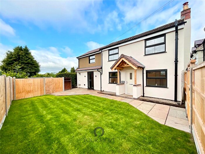3 Bedroom Detached House For Sale In Holly Road, Bromsgrove, Worcestershire, B61