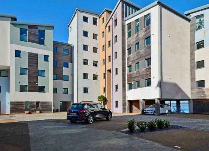 3 Bedroom Apartment To Rent In Doc Fictoria, Caernarfon, Gwynedd, LL55