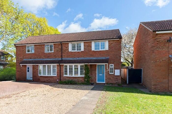 3 Bedroom Semi-Detached House To Rent In Tweed Crescent, Bicester, OX26