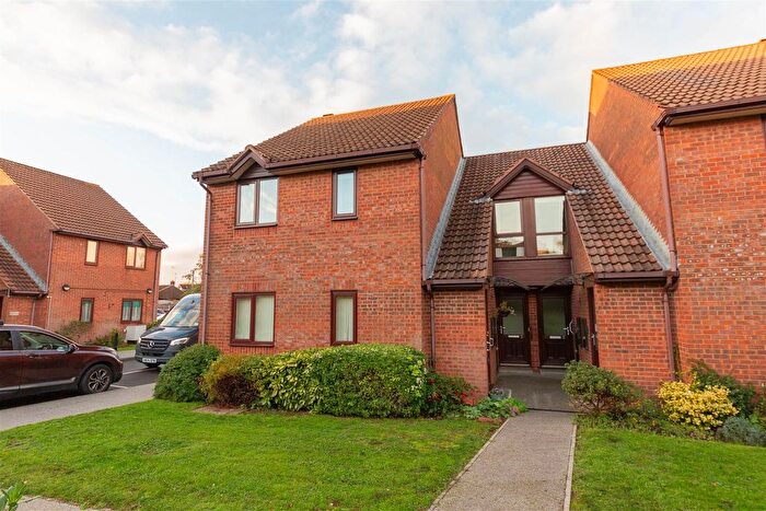 2 Bedroom Flat For Sale In Fallodon Way, Henleaze, Bristol, BS9