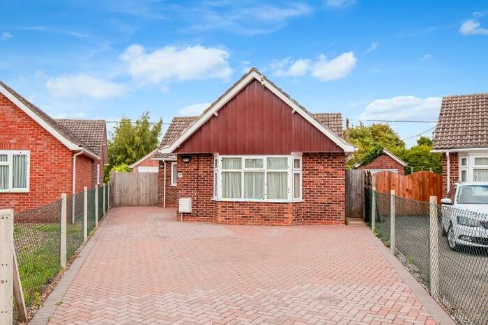 2 Bedroom Bungalow To Rent In Whitehorns Way, Drayton, Abingdon, OX14