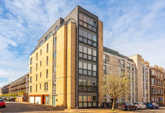 2 Bedroom Flat For Sale In Hopetoun Street, Edinburgh, EH7