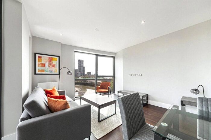 3 Bedroom Apartment For Sale In Handlebury House, Leamouth Road, Orchard Wharf, London, E14