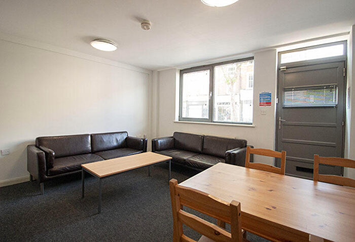 5 Bedroom Flat To Rent In Mansfield Road, Nottingham, NG1