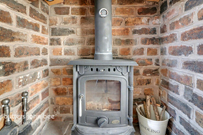 4 Bedroom Semi-Detached House For Sale In High Lane, Brown Edge, ST6