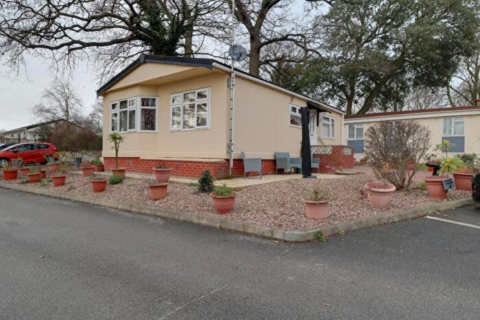 2 Bedroom Park Home For Sale In Westgate Park, Sleaford, NG34