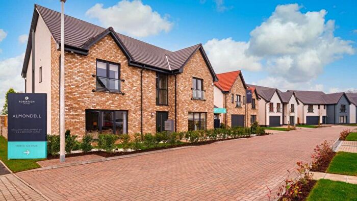 5 Bedroom Detached House For Sale In Rosslynlee, Roslin, Midlothian, EH25