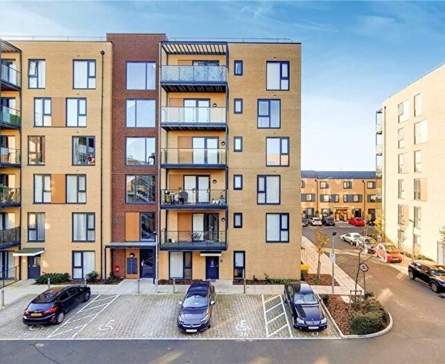 2 Bedroom Flat For Sale In Woodcroft Apartments, Silverworks Close, London, NW9