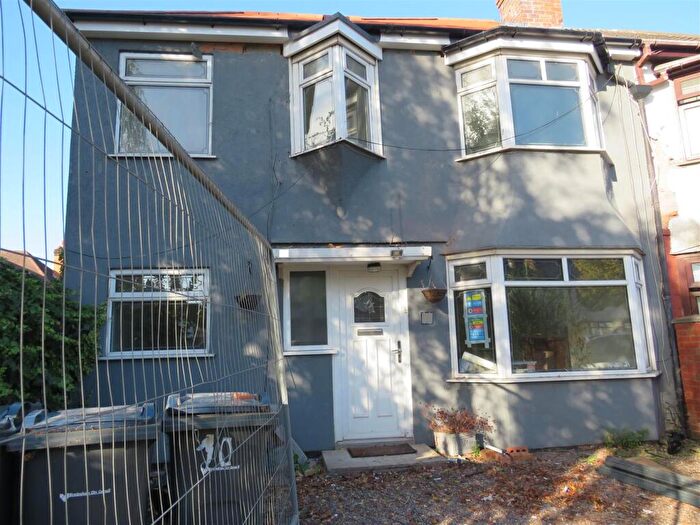 3 Bedroom Semi Detached House For Sale In Twyford Road, Ward End, Birmingham, B8