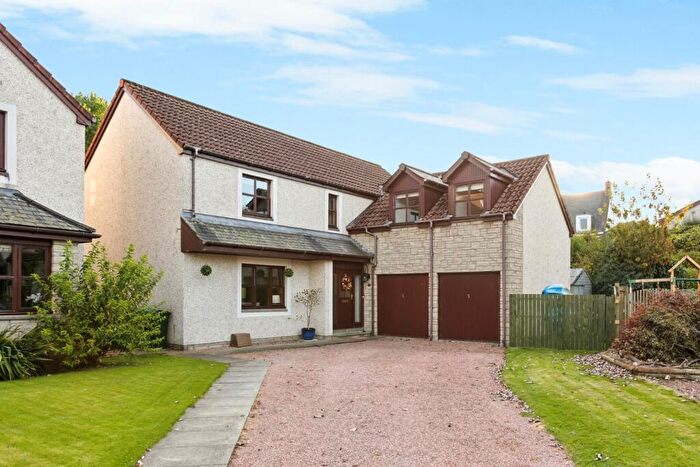 4 Bedroom Detached House For Sale In Marshall Way, Luncarty, Perthshire, PH1